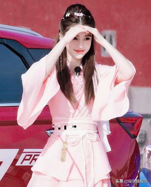 baby上综艺再现古装造型,甜美灵气惹人怜,网友:不演戏都还好|9号放映厅