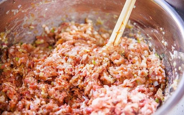 调饺子馅时，牢记“4点技巧”和“2不放”，不管调什么馅都适用