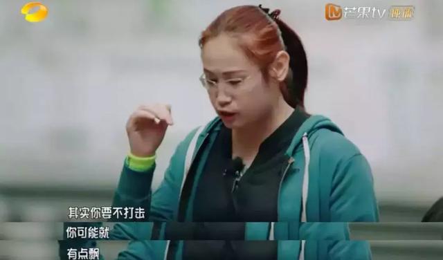 『你的育儿经』让孩子失去自信有千种方法,重建自信却是一个缓慢而困难的过程