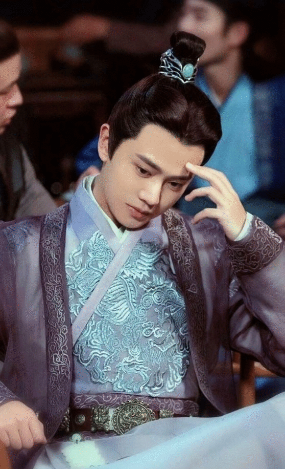 任嘉伦古装现代装差别大？那是因为你还没见过他们几个！影视交流地