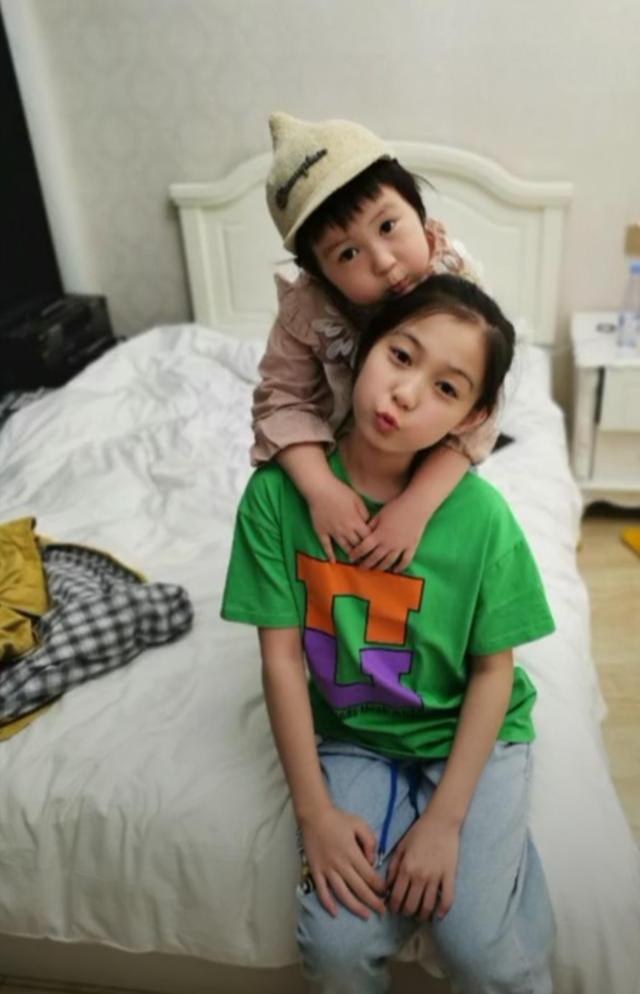 9号放映厅|《乡村爱情13》低调拍摄 象牙山新生代进组 赵兰妮姐妹花依旧抢眼