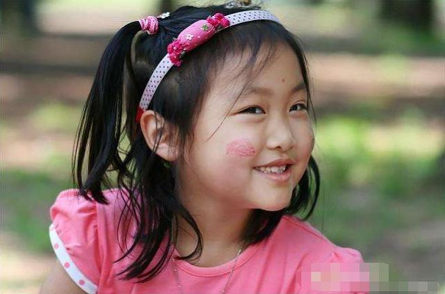 你的育儿经|3岁萌娃臭美，把芝麻糊当面膜，宝妈：上辈子可能是个“粉刷匠”