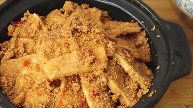 家常粉蒸肉，这样做真好吃，入口软糯，香味扑鼻，一点也不油腻
