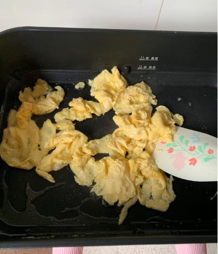 蔬菜放久了不知道怎么处理？试一试这个杂蔬炒面，饭菜一锅出