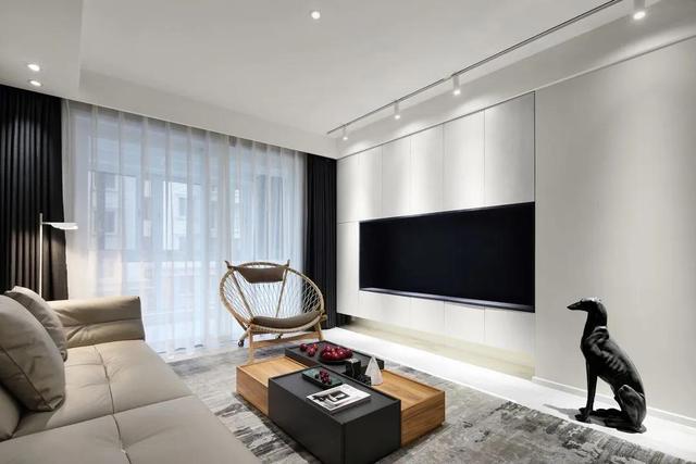 难怪入墙设计广受小户型喜欢，门入墙省空间、水龙头入墙高级