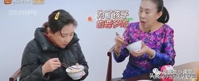 「超级宝妈」生完孩子还有个大肚子,怎么办?
