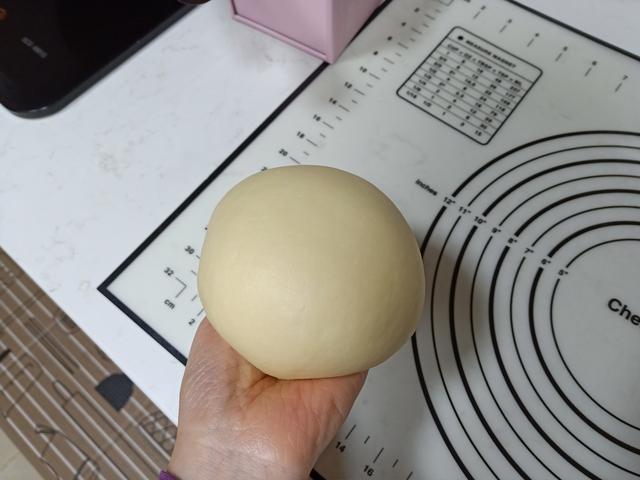 老婆做面包也偷懒，面团不发酵，第二天还柔软拉丝，开心到大笑