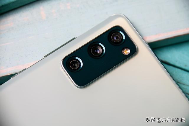 综合素质依旧是5G手机的重点，这三款旗舰打造“均衡”式体验