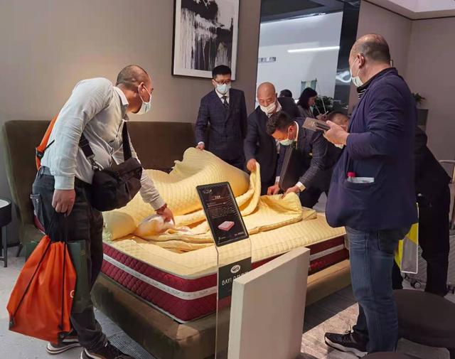 家具|第45届国际名家具展昨天东莞开幕，全球1500多品牌亮相