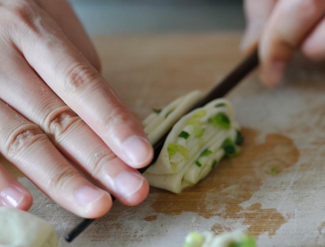 冬天发面速度慢？学会1招，30分钟发满盆，这方法馍铺老板都用