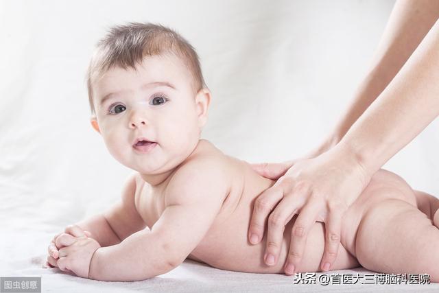 #你的育儿经#刚出生的宝宝屁股后有鹅蛋大的鼓包 三博医生妙手修补脊柱裂