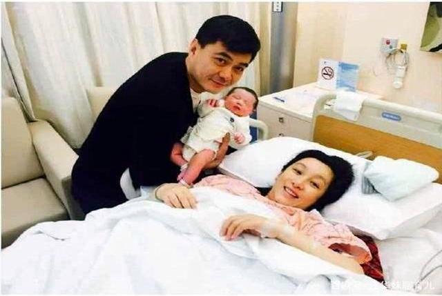 秦海璐37岁高龄生下“巨婴症”儿子，5年后，儿子如今令人欣慰