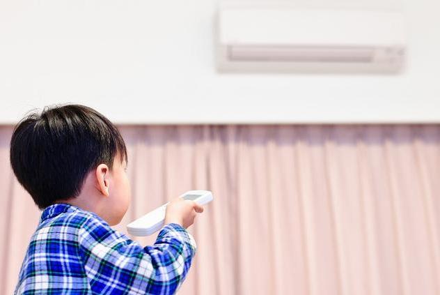 守护我家|提个醒：有一种解暑方式容易伤脾胃，父母最好别放纵孩子