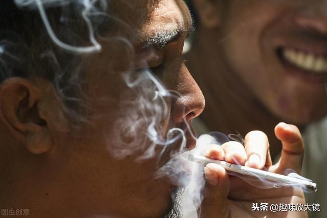 给喜欢抽烟的人提个醒：烟瘾再大，也别在5个时间吸烟，要听劝