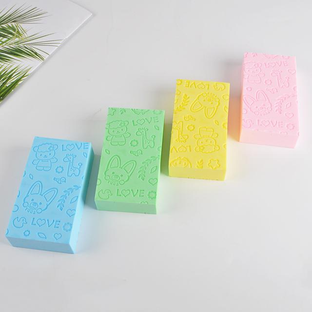 你的育儿经|还在费劲给宝宝洗澡吗?担心洗不干净?你需要用这款细腻的海绵了