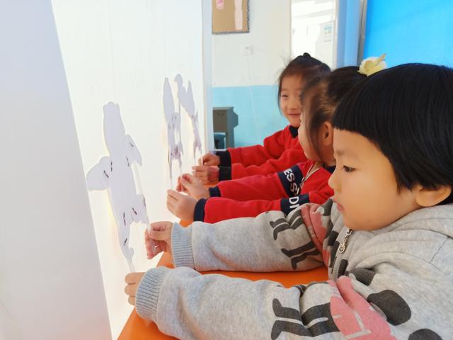 皮影戏进校园，激发孩子想象力