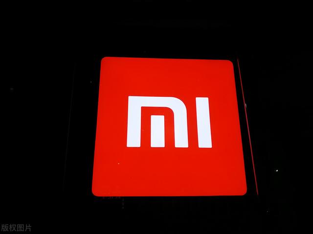 英企用华为或每天罚10万镑；蚂蚁小贷200亿ABS融资通过