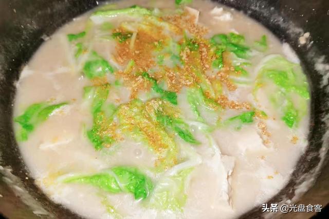 大雪后，老豆腐炖白菜，记住“1炒1放”，鲜香浓郁，汤汁都不剩