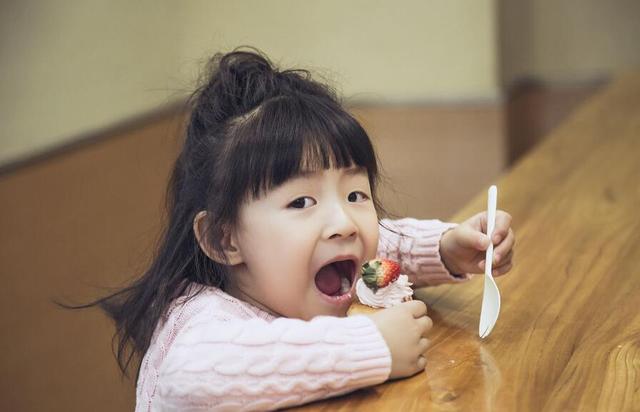 冰淇淋|一个妈妈分享，为啥我从不禁止孩子吃零食，他反而更能控制零食？