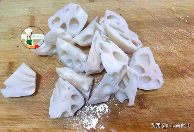 明日进入腊月，这肉记得要多吃，鲜香又营养，炖一锅上桌太鲜美了