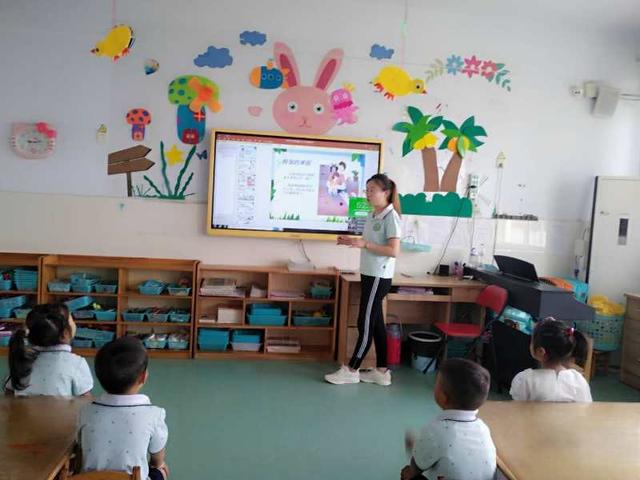 幸福的小调|周营镇中心幼儿园凝心聚力抗疫情