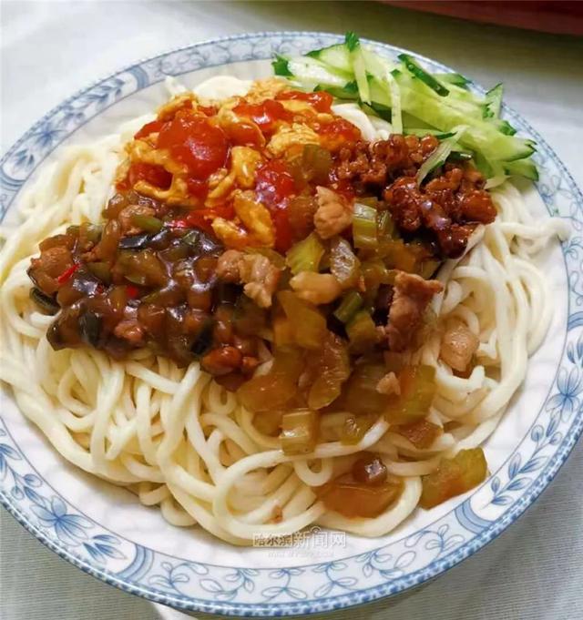 伊人|今天的温暖，都是这碗面给的｜人间烟火味，最抚凡人心