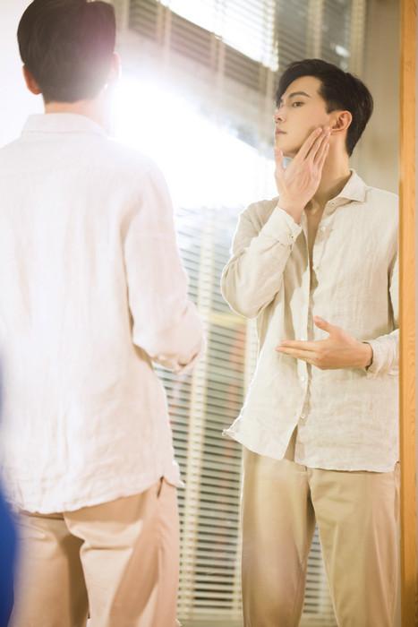 #中国日报网#徐正溪官宣品牌大使 清爽有型魅力十足