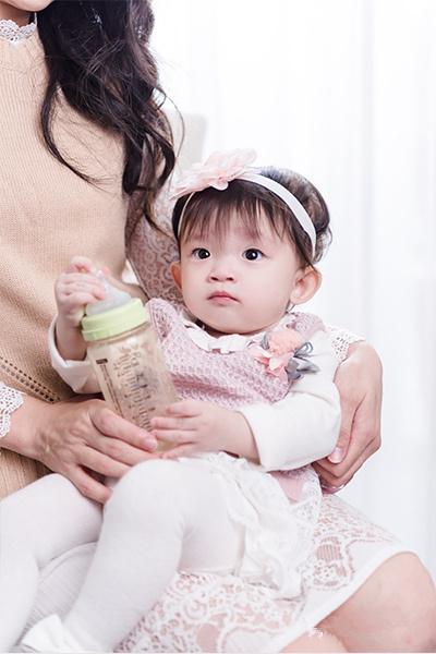 [你的育儿经]新手爸妈必学，第一次泡奶就上手！