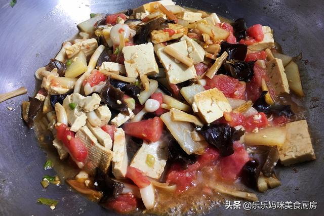 明日大雪，用6种食材做一锅特色面食，好吃又营养，冷天吃真舒服