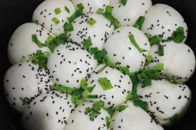 在家做生煎包，掌握这3个小技巧，皮酥汁浓肉香，孩子早餐最爱吃