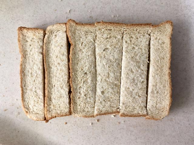 吐司片吃不完，就换一种新吃法，变身美味的下午茶点