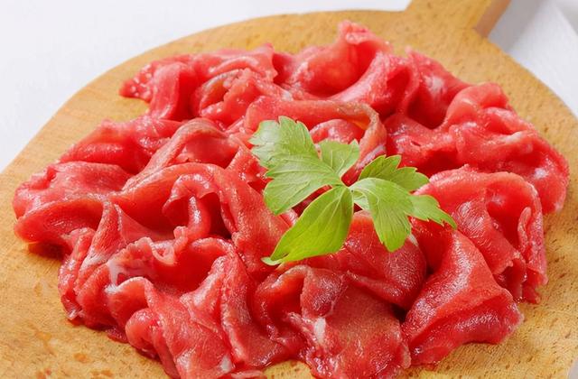 炒牛肉又嫩又好吃，别直接放盐和料酒腌制，教你正确方法和技巧