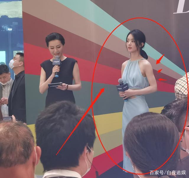 定格|赵丽颖出席新代言活动,现场生图被传开,确定有32岁?