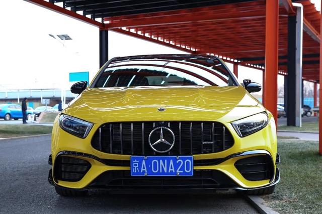 试驾奔驰新AMG A45S 我30岁前最想买的车