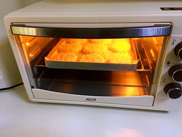 在家自制锅巴，做法很简单，咬一口又香又脆，全家都爱吃