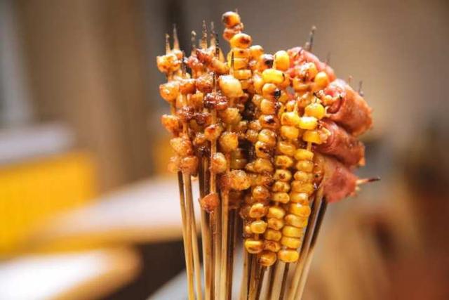 小龙虾|周末排到百来号！这里是网易阿里人的夜宵聚集地，很多人跟着老板，从大学吃到工作，只因……