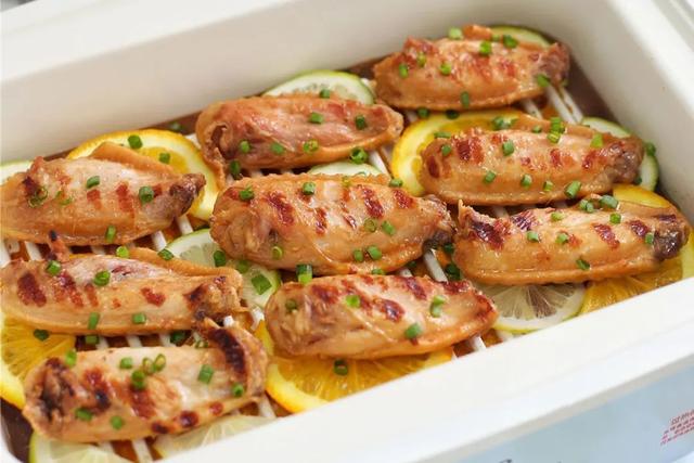 天气凉别再吃冷饮了，试试这道甜品吧！超级好吃又补气血哦