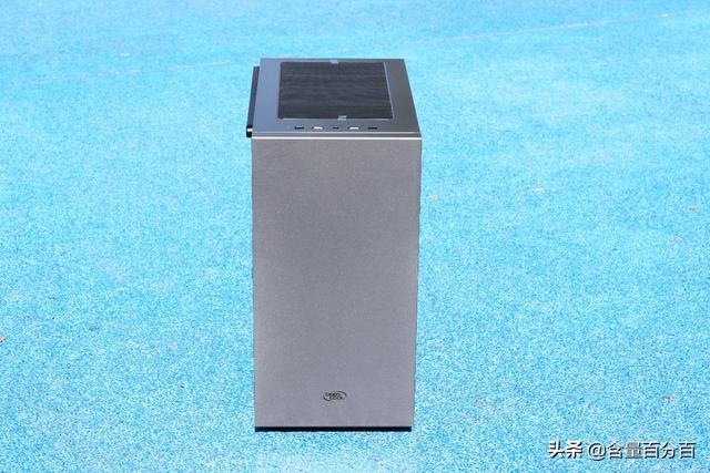 把万元硬件装进百元机箱？九州风神魔方110磁吸电脑机箱装机