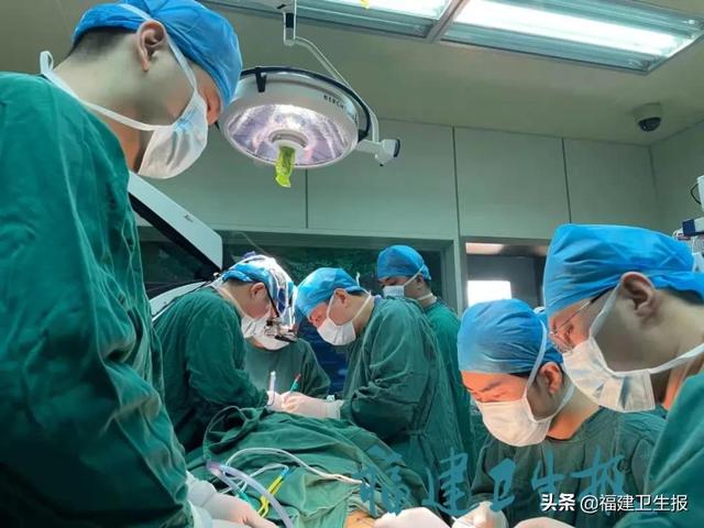孙婆婆|小“疙瘩”没在意，福建97岁老太切除小半张脸！医生用这个办法填补脸
