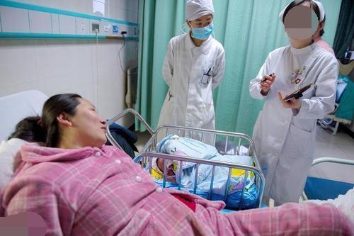 晴空蓝兮|“今天出生的全是男宝，真怪”，宝妈听到护士闲聊，眉头突然一紧