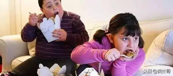 超级宝妈@这种饮料已上黑名单，孩子发育慢，还有家长在给宝宝喝