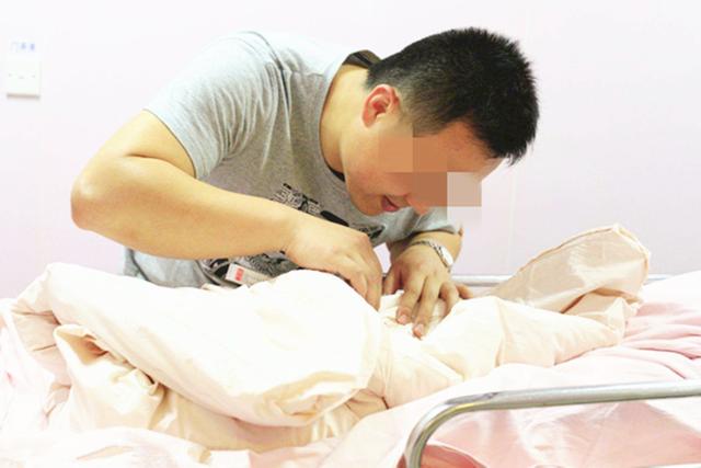 「天使宝贝」家长对孩子的“抚摸”会影响智力,三摸五不摸,这几个位置要记住