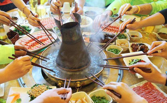 火锅风靡全国，还要感谢一个贪官，彰显了康乾盛世