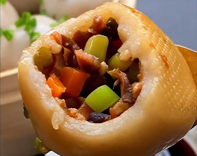 天冷吃芋头，就爱这个做法，又香又糯，Q弹爽滑，全家都喜欢