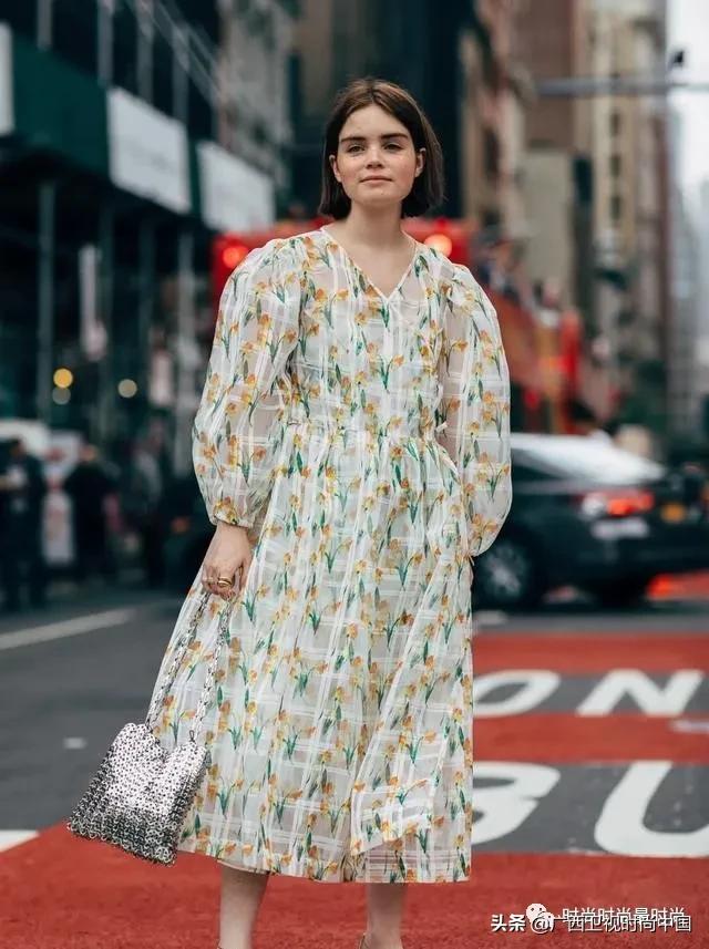 第五大道注意到这个小细节~你与时尚就是一“袖”之隔的距离