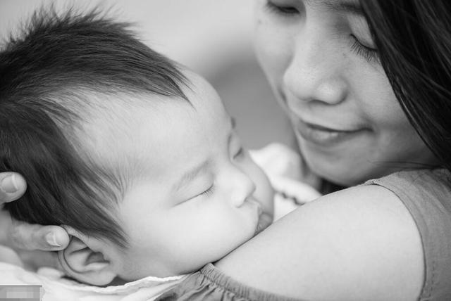 「超级宝妈」我不当超人妈妈，只当小女人，生活虽清苦，内心却很甜
