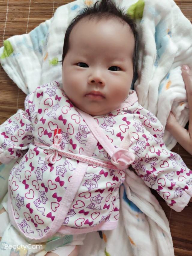 超级宝妈▲宝宝2月，小不点变小胖妹！