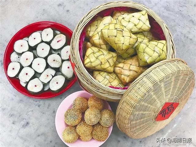 海南这种裹在叶子里的饭，香