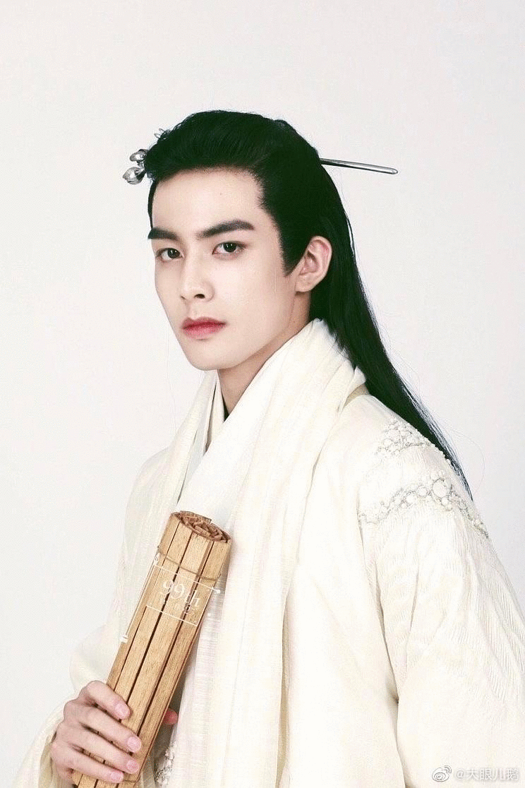 任嘉伦古装现代装差别大？那是因为你还没见过他们几个！影视交流地