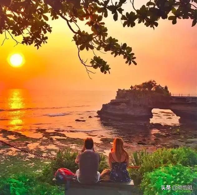 [趣旅游]巴厘岛，作为印度洋上一颗最闪亮的明珠，在最美的时光遇到你